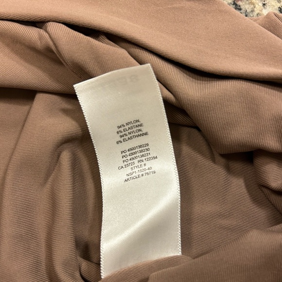 Aritzia Babaton contour body suit - Picture 5 of 5